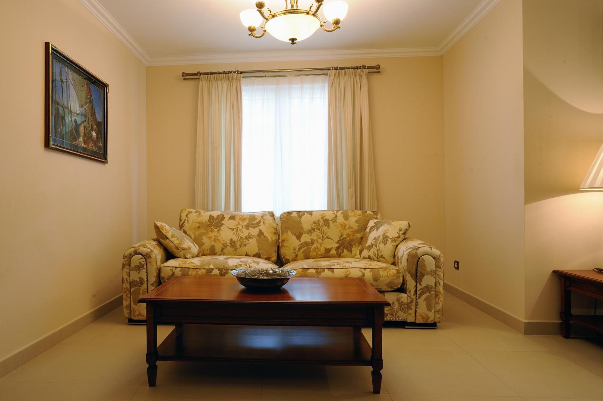Hotel Solitudo Uble Екстер'єр фото