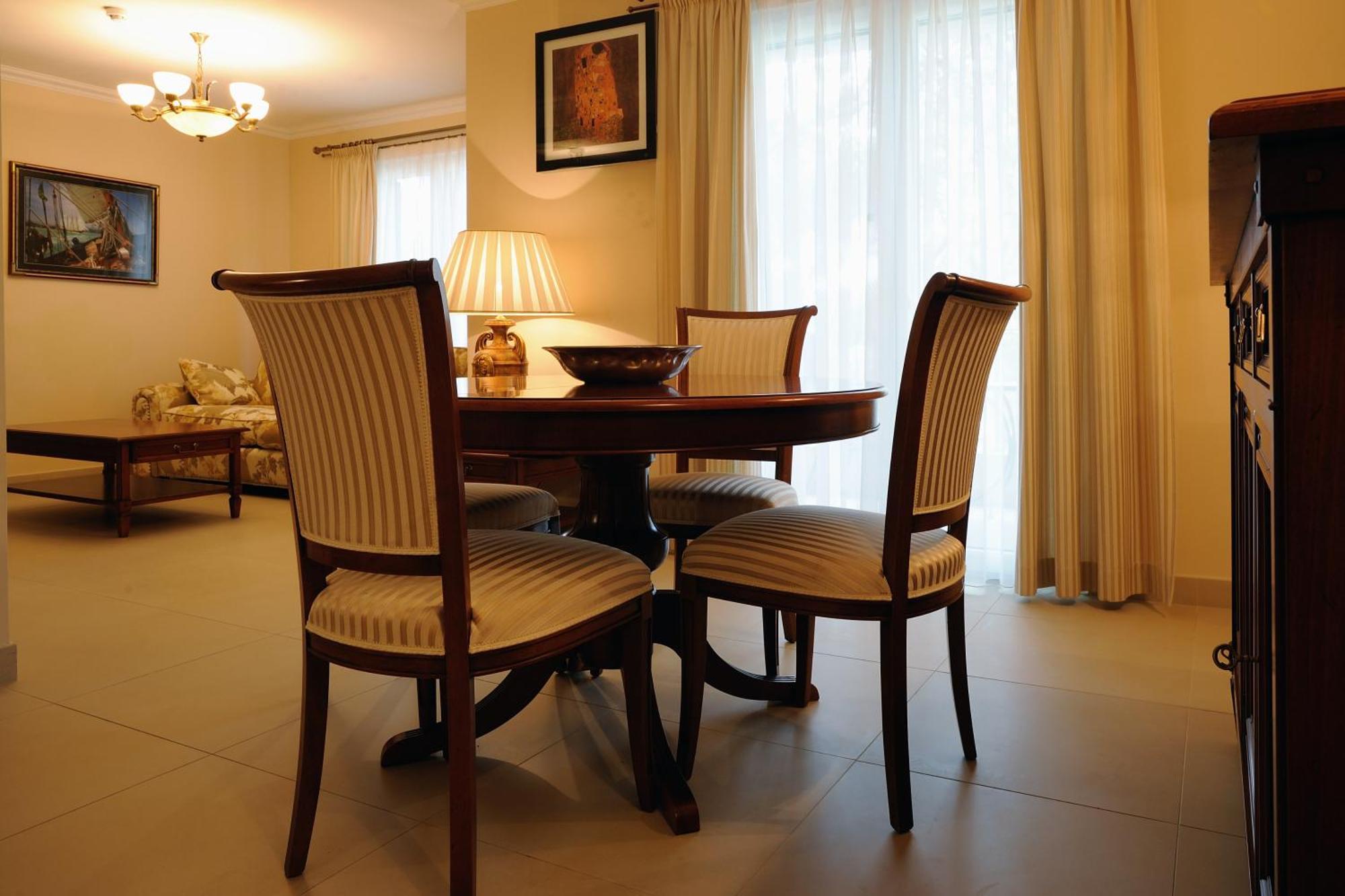 Hotel Solitudo Uble Екстер'єр фото