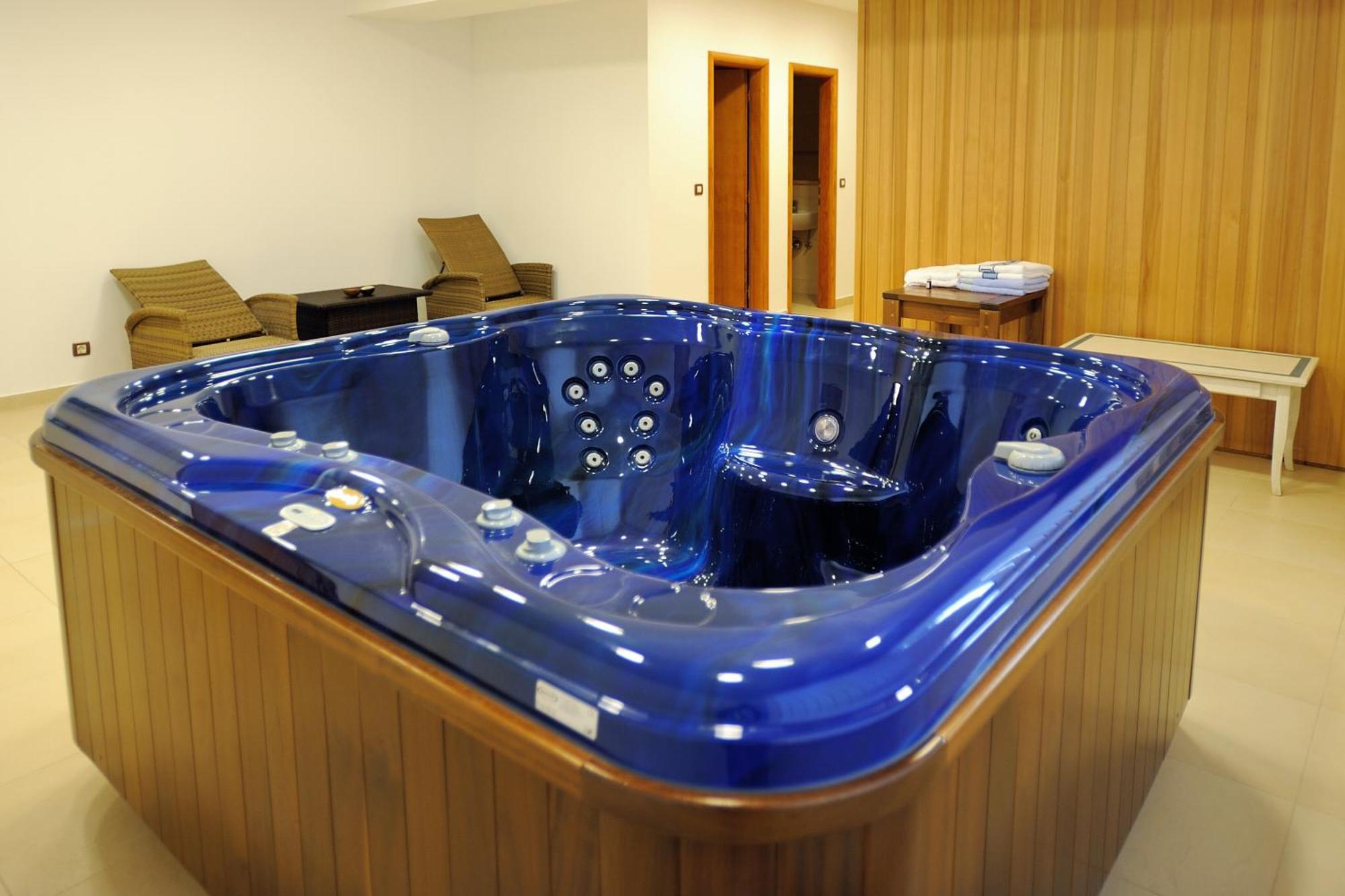 Hotel Solitudo Uble Екстер'єр фото