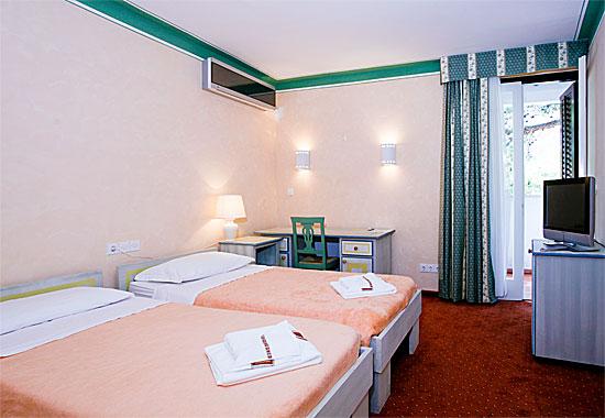 Hotel Solitudo Uble Екстер'єр фото